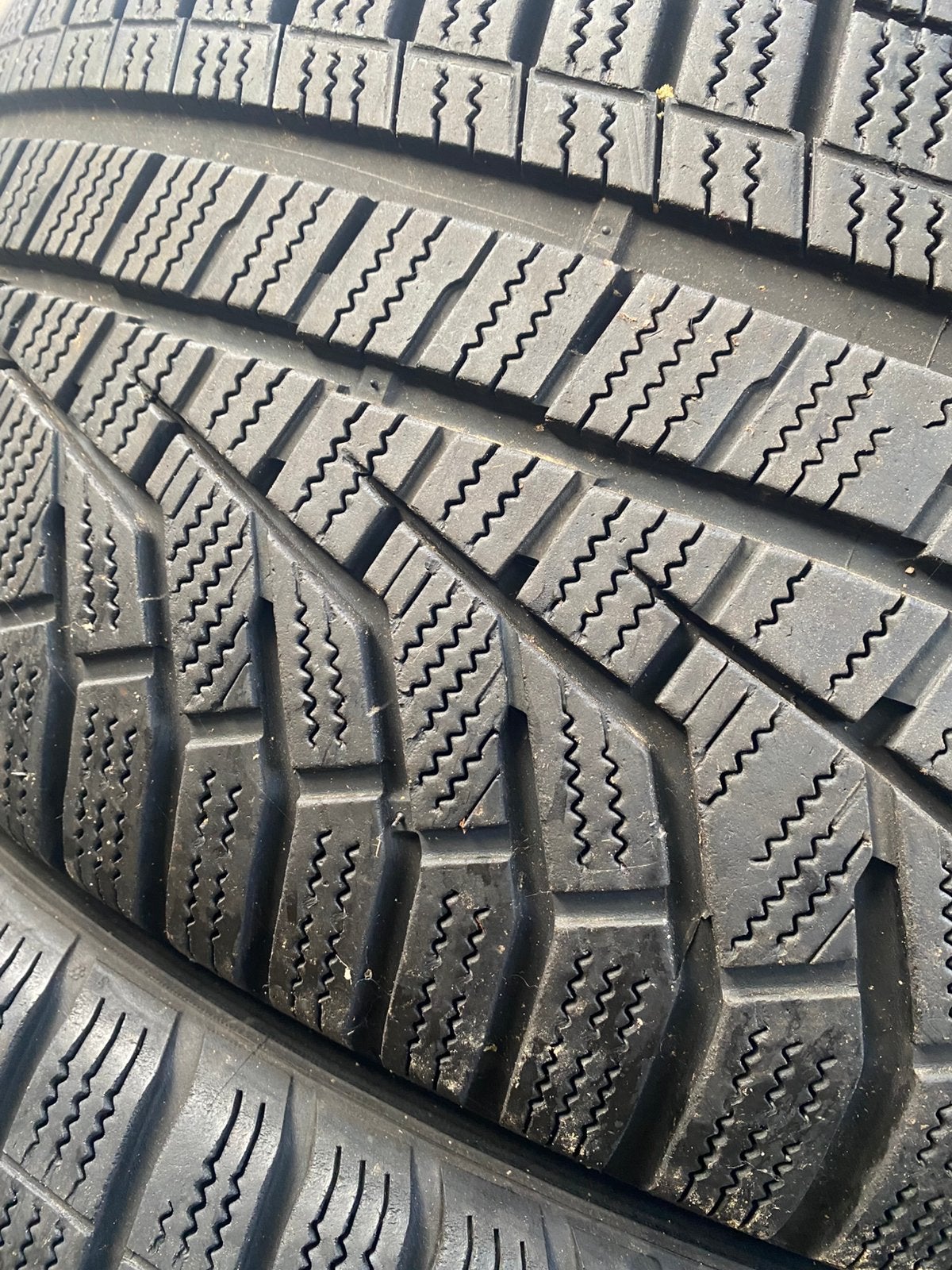 Mooie Winterset : 245/45/18” 100v Steek 5x114,3, Ophalen, Renault