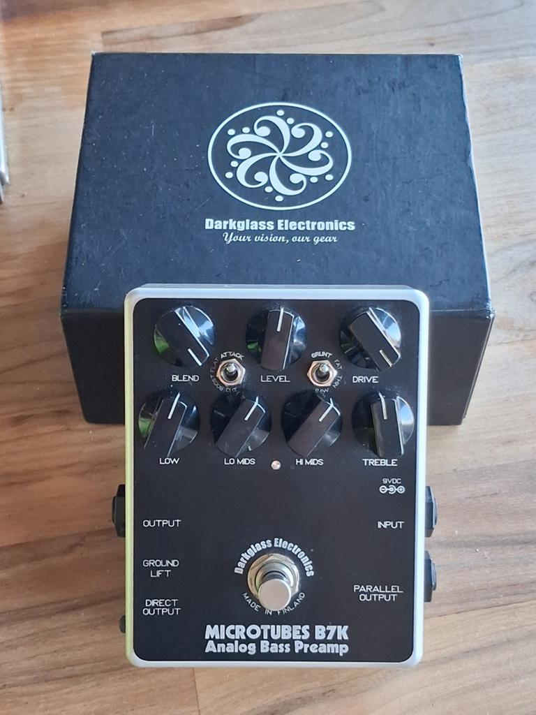 Darkglass Microtubes B7K v1 Analog Bass Preamp Distortion, Muziek en Instrumenten, Effecten, Ophalen of Verzenden, Gebruikt, Distortion, Overdrive of Fuzz