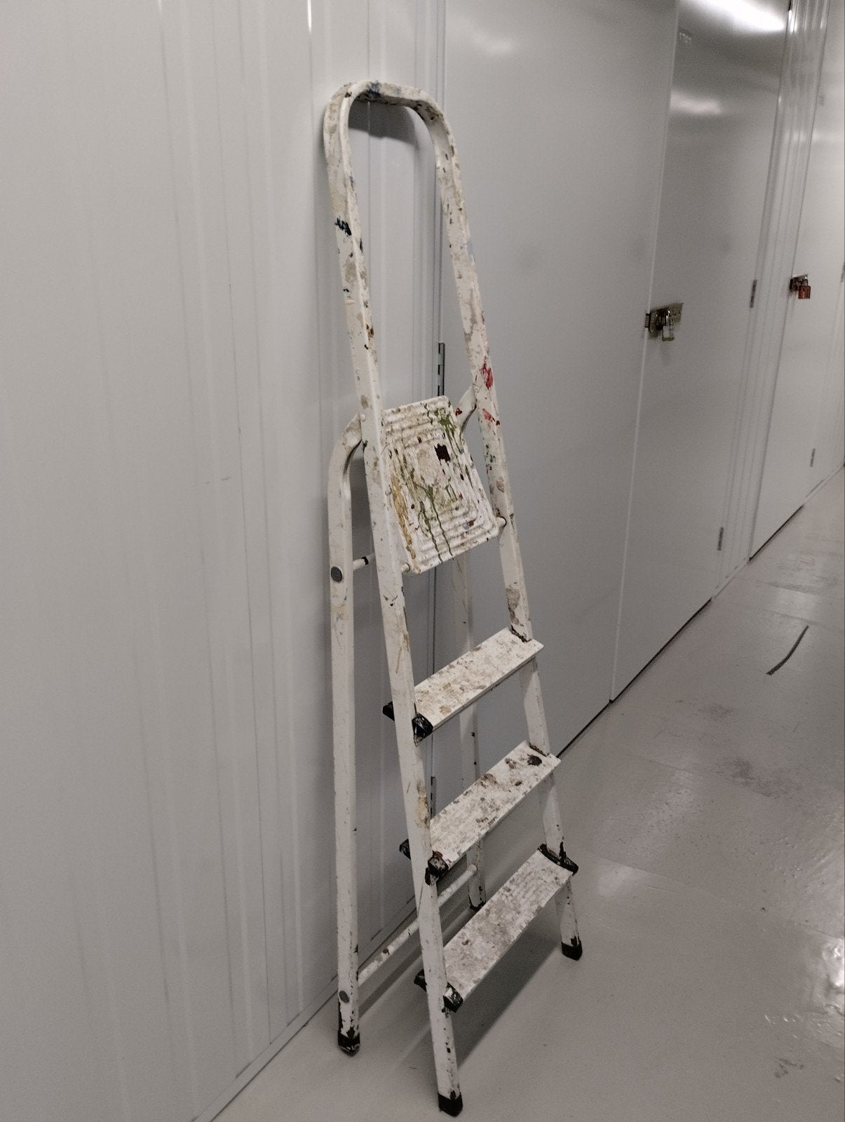 Gebruikte trap met 4treden - Ideaal voor klusjes, Doe-het-zelf en Verbouw, Ophalen, Gebruikt, 2 tot 4 meter