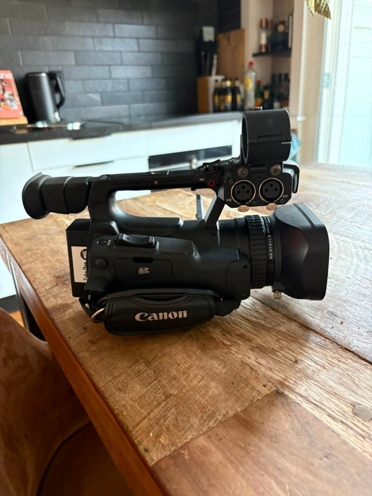 Canon XF100, pro HD Camcorder inclusief tas, Gebruikt, Canon, Ophalen of Verzenden, Band, Disc of Geheugen