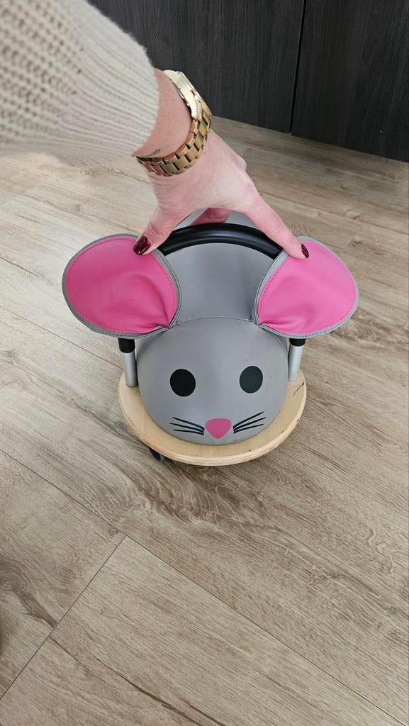 Wheelybug muis, Ophalen