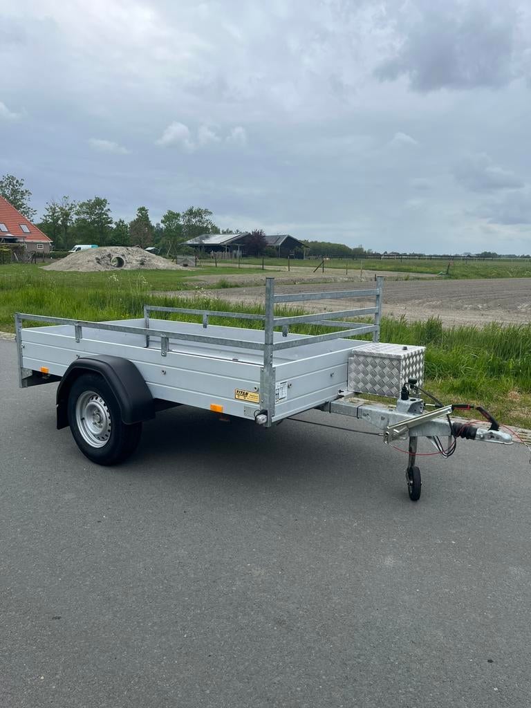 Saris aanhangwagen enkelasser geremd, Ophalen, Zo goed als nieuw