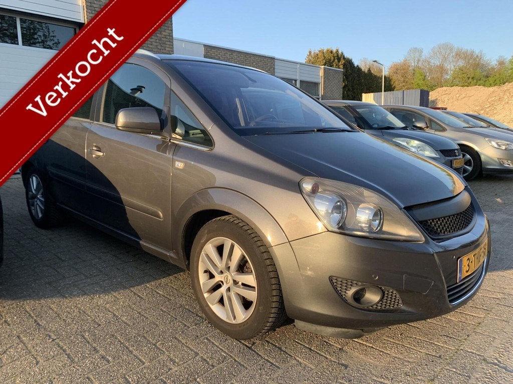 Opel Zafira 1.8 Cosmo OPC-line 7P Airco Navi Trekhaak Cruise, Auto's, Opel, Stof, Gebruikt, 4 cilinders, 1403 kg