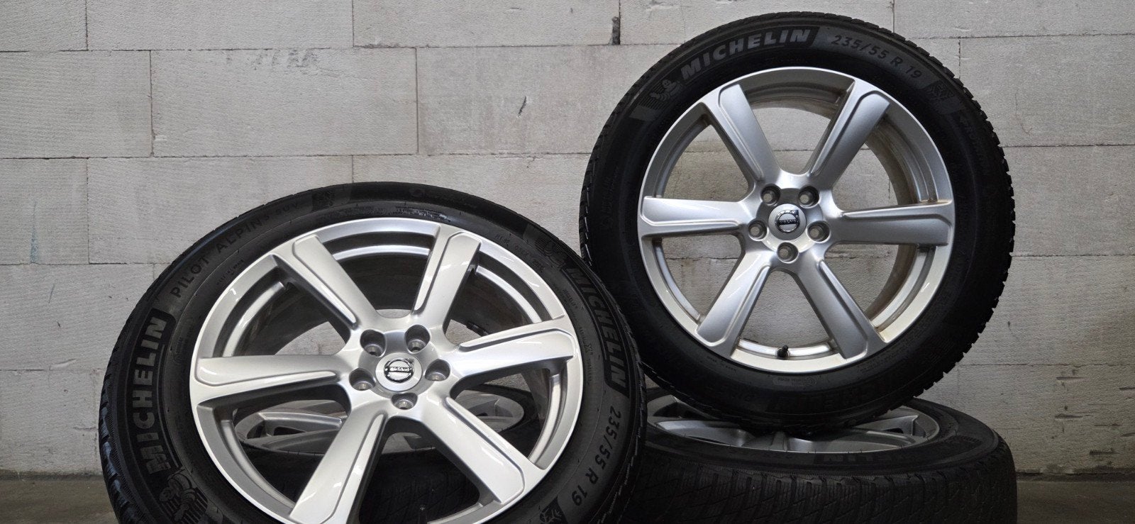 19" Volvo XC90 XC60 originele velgen Michelin winterbanden, 19 inch, Gebruikt, Banden en Velgen, 235 mm