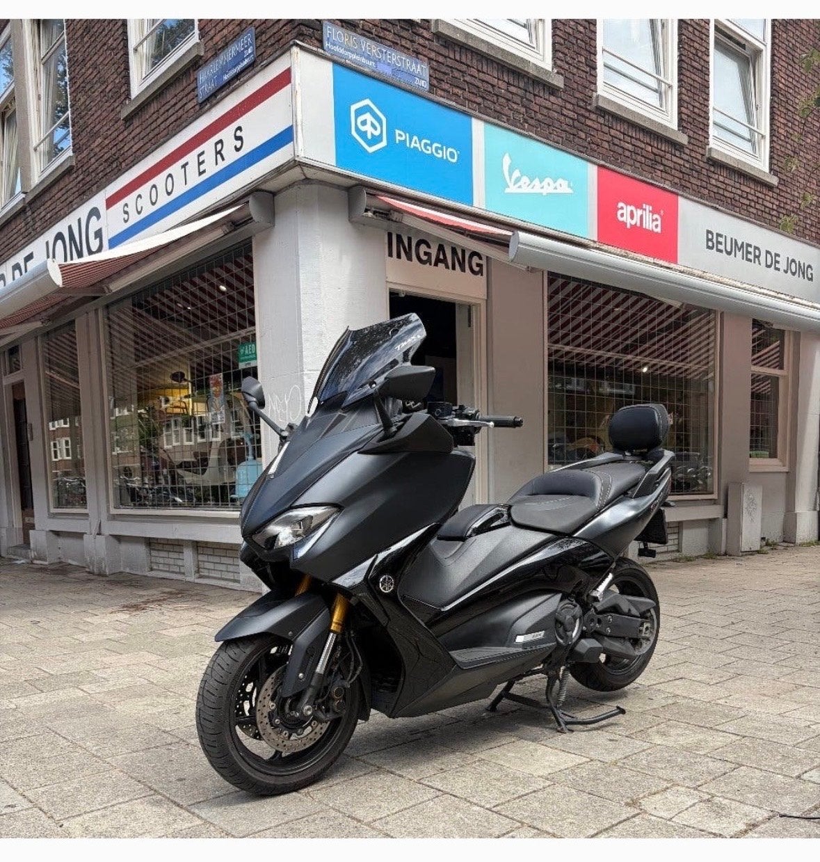 Yamaha TMAX 560 Tech MAX - Sportieve motorscooter, Scooter, Sportuitlaat, Occasion, Particulier