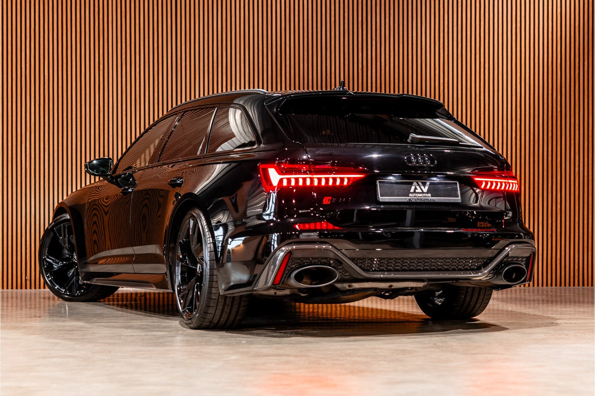 Foto 7 van Audi RS6 Avant 4.0 TFSI Quattro | Keramisch | Dynamic + | Mi