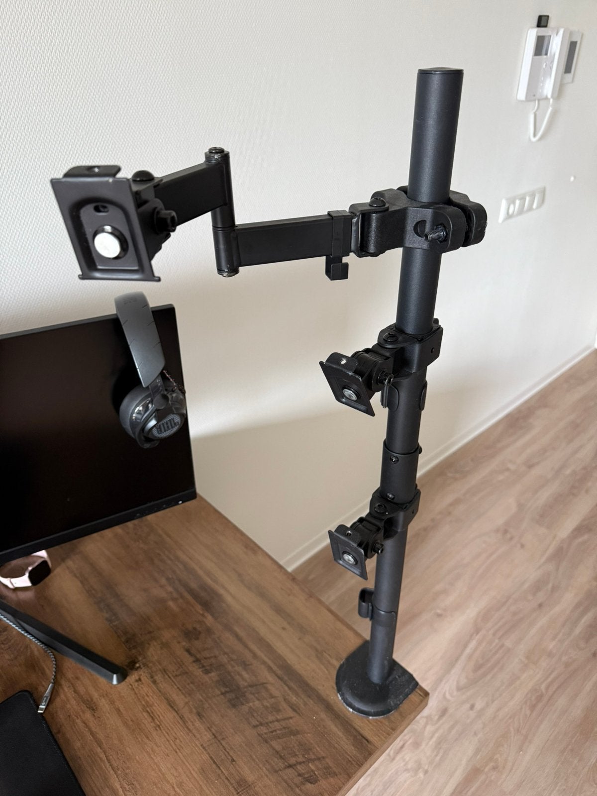 Dual 34 inch monitor arm + extra VESA arm + 3 VESAplates, Computers en Software, Monitoren, Ophalen, Zo goed als nieuw, 60 Hz of minder