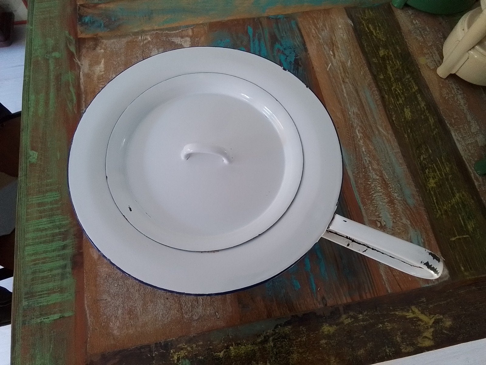 emaille ondersteek/po met deksel wit, Ophalen