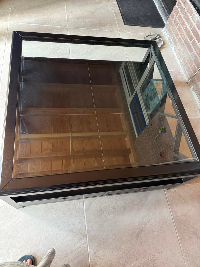 Vierkante salontafel met glasplaat en lades 110x110x45, Gebruikt, 100 tot 150 cm, Vierkant, Ophalen of Verzenden