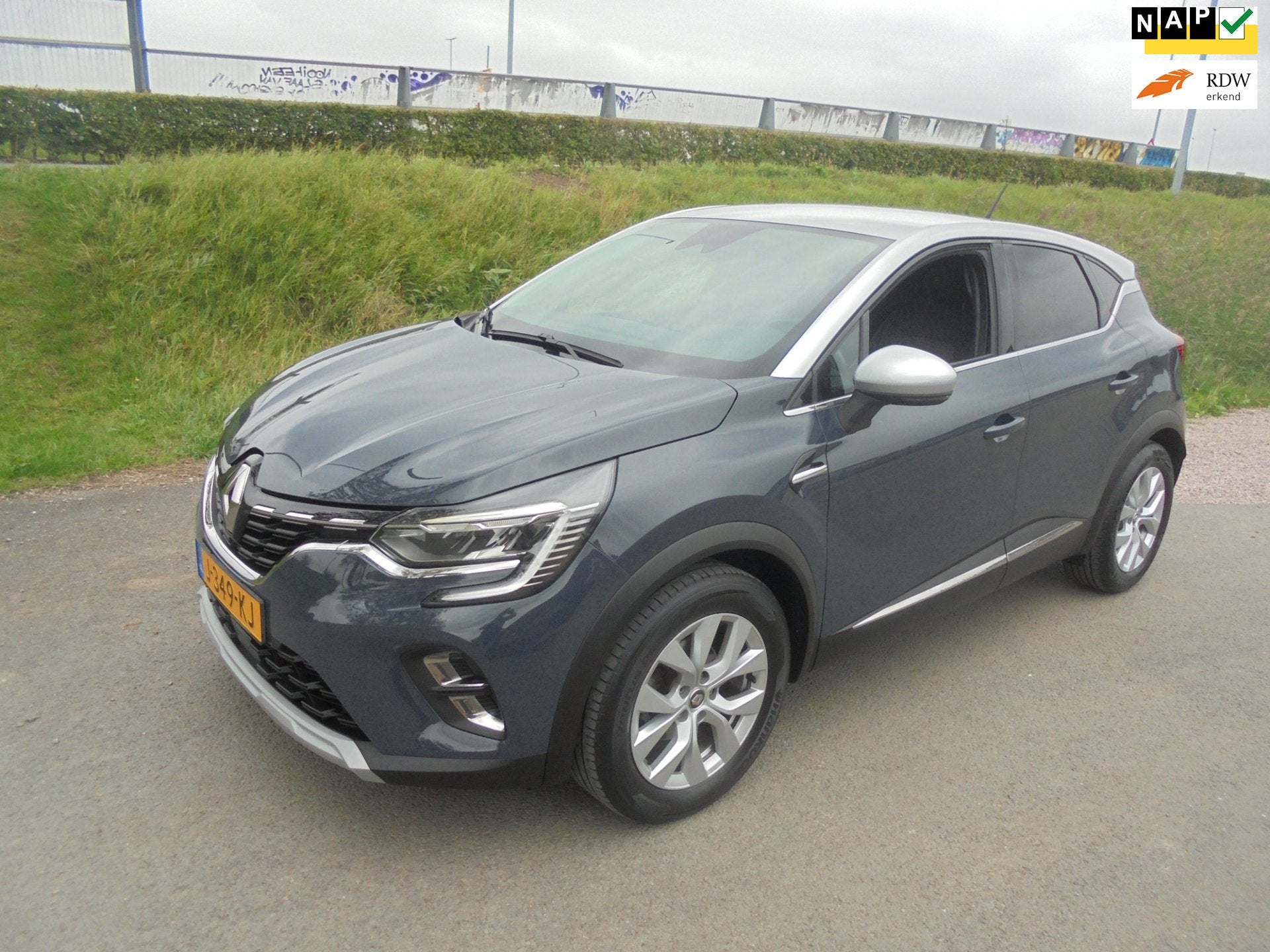 Renault Captur Renault Captur 1.0 Tce Intens airco lmv pdc n, Auto's, Voorwielaandrijving, 101 pk, Euro 6, 1165 kg