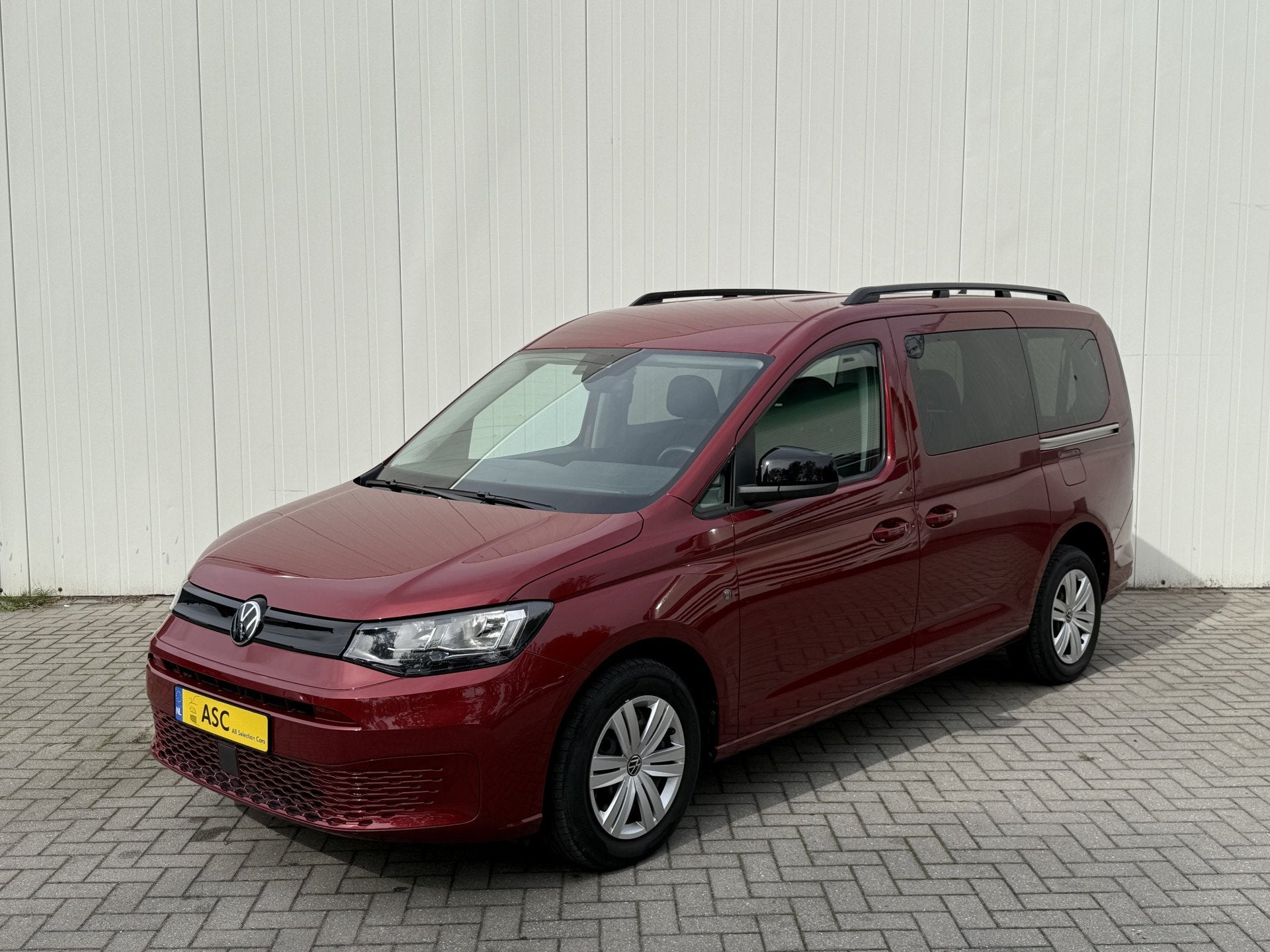 Volkswagen Caddy Maxi 1.5 TSI Rolstoelauto 5+1 - Bodemverlag, Voorwielaandrijving, Dealer onderhouden, Met garantie (alle), 116 pk