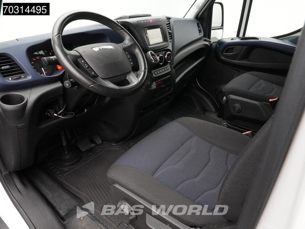 Iveco Daily 70C18 3.0L 4x4 Automaat Open Laadbak Kraan Fassi, Auto's, Bestelauto's, Automaat, Stof, Gebruikt, Euro 6