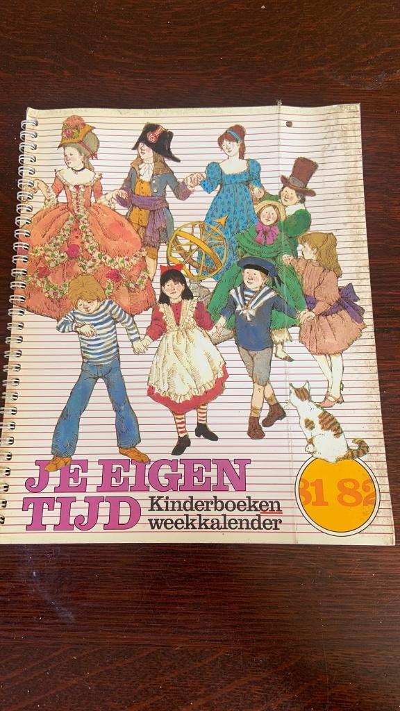 Je eigen tijd - kinderboeken weekkalender 81-82, Ophalen of Verzenden, Zo goed als nieuw, Overige onderwerpen