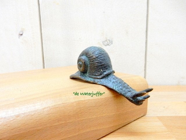 078* Bronzen slak (Boven €75 geen verzendkosten), Tuin en Terras, Tuinbeelden, Ophalen of Verzenden, Nieuw, Overige materialen