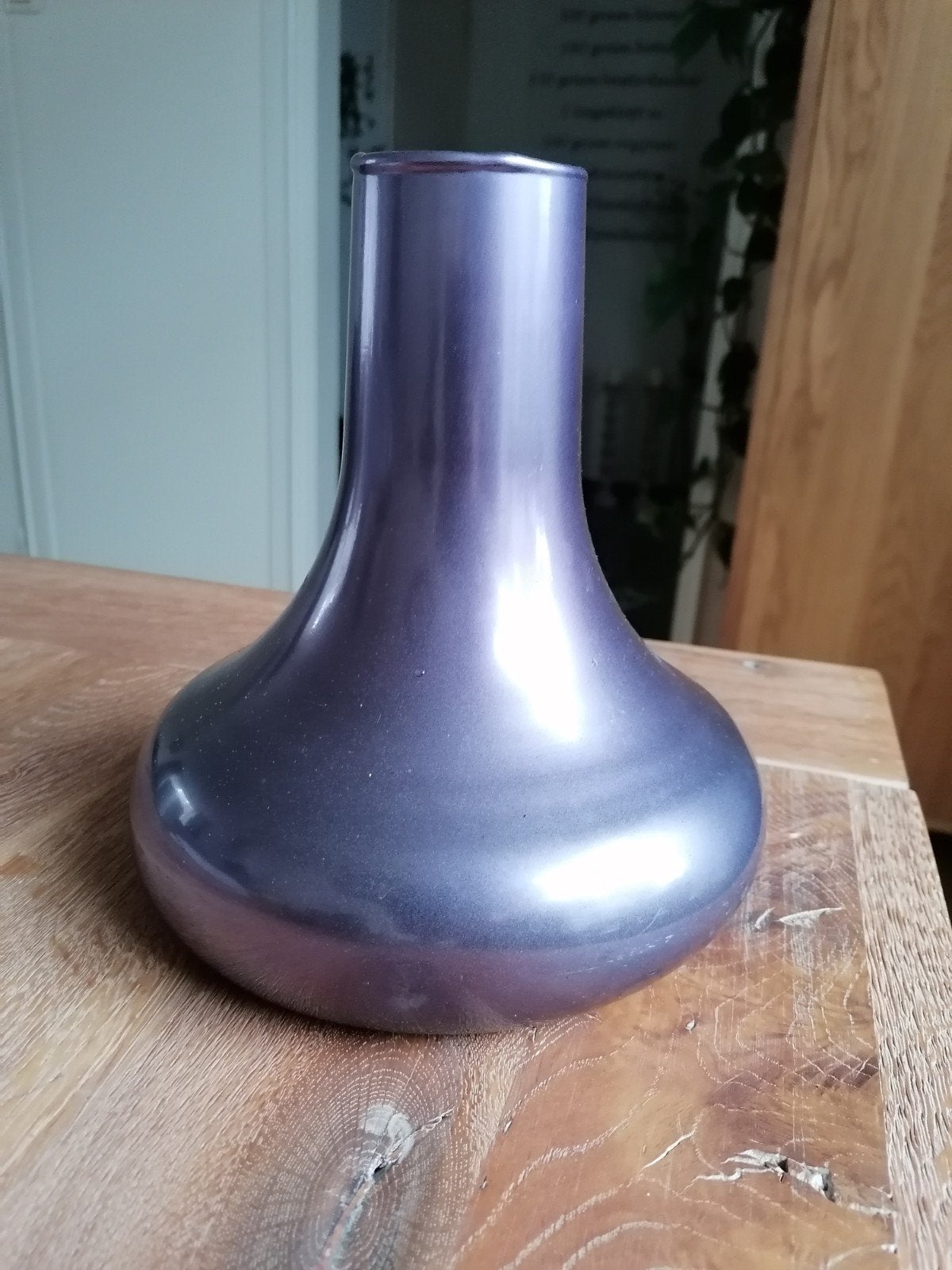 Mooie paarse glazen vaas, Ophalen of Verzenden, Overige kleuren, Glas