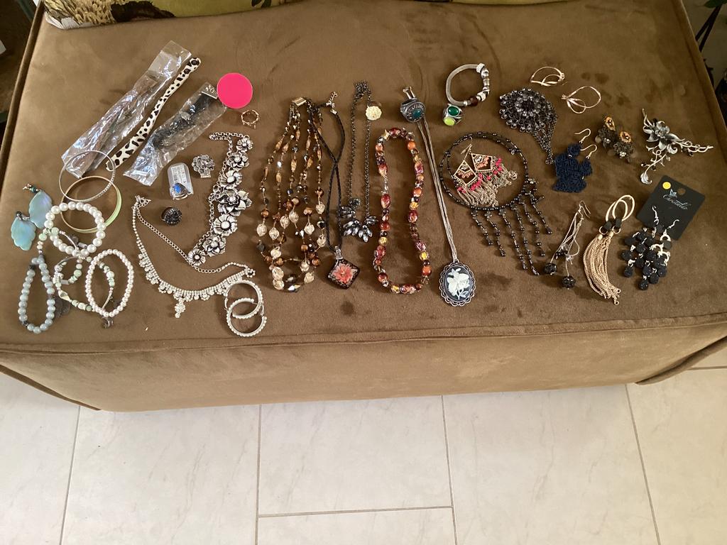 Sieraden: prachtige kettingen. Ringen oorbellen armbanden, Ophalen of Verzenden, Gebruikt, Zwart, Android