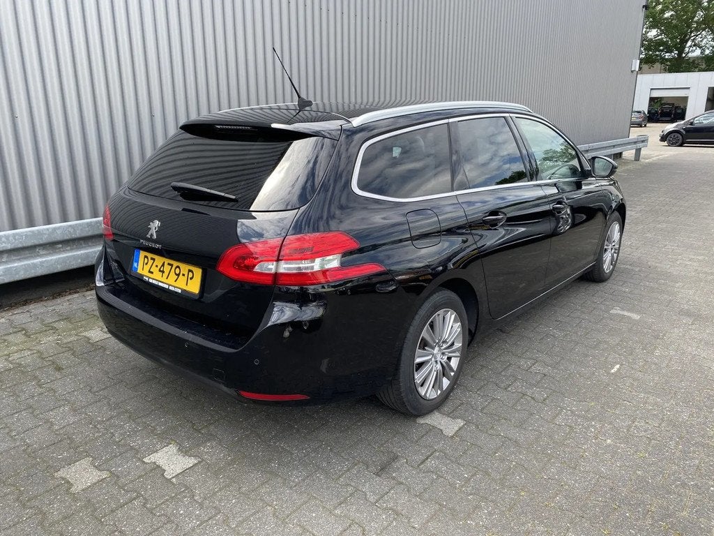 Peugeot 308 SW 1.2 PureTech Blue Lease Premium € 6.950,00, Automaat, Gebruikt, 1199 cc, 635 kg