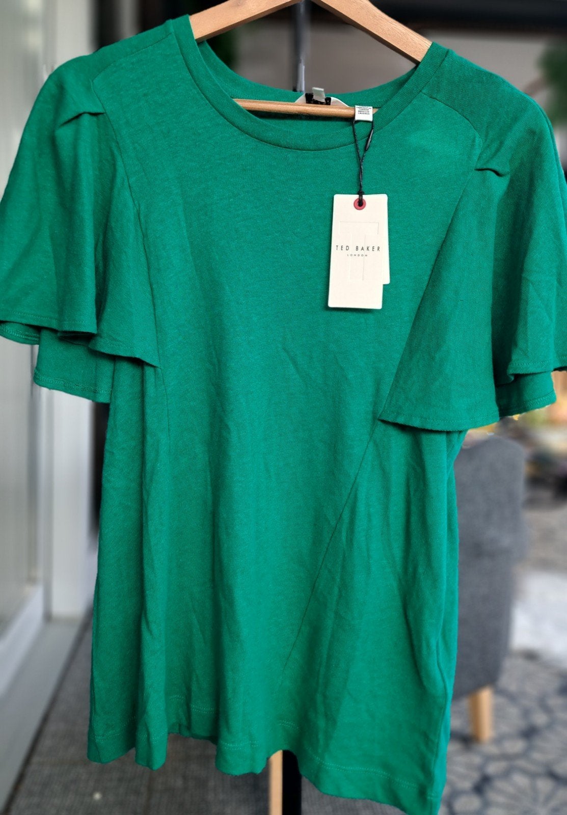 Ted Baker Groen T-shirt met ruches mouwen, Maat 38/40 (M), Nieuw, Ophalen of Verzenden, Korte mouw