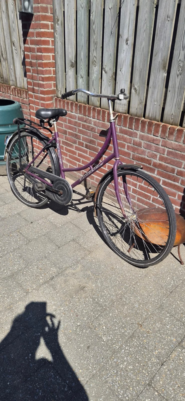 Paarse damesfiets - Gebruikt, Fietsen en Brommers, Fietsen | Dames | Damesfietsen, Overige merken, Terugtraprem, Gebruikt, Ophalen of Verzenden