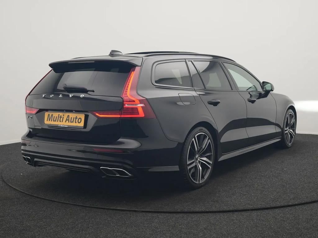 Volvo V60 T8 Twin Engine AWD R-Design PHEV 390p € 34.940,0, Automaat, Gebruikt, Lichtsensor, 4 cilinders