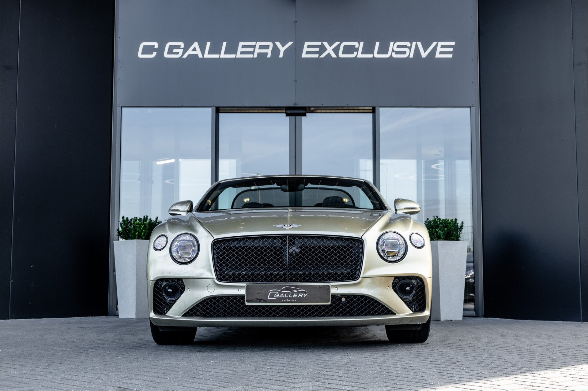 Bentley Continental GTC 4.0 V8 Azure - Stoelkoeling | Massag, Auto's, Automaat, Dealer onderhouden, Gebruikt, Overige kleuren