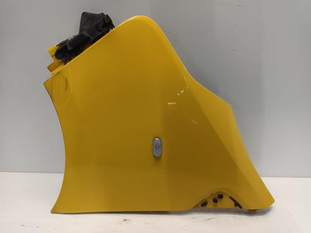 Spatbord links voor Renault Trafic, Auto-onderdelen, Onderdelen@venauto.nl, Van der Ven Autorecycling B.V., Gebruikt, Ettenseweg 76, 4706 PB Roosendaal, The Netherlands