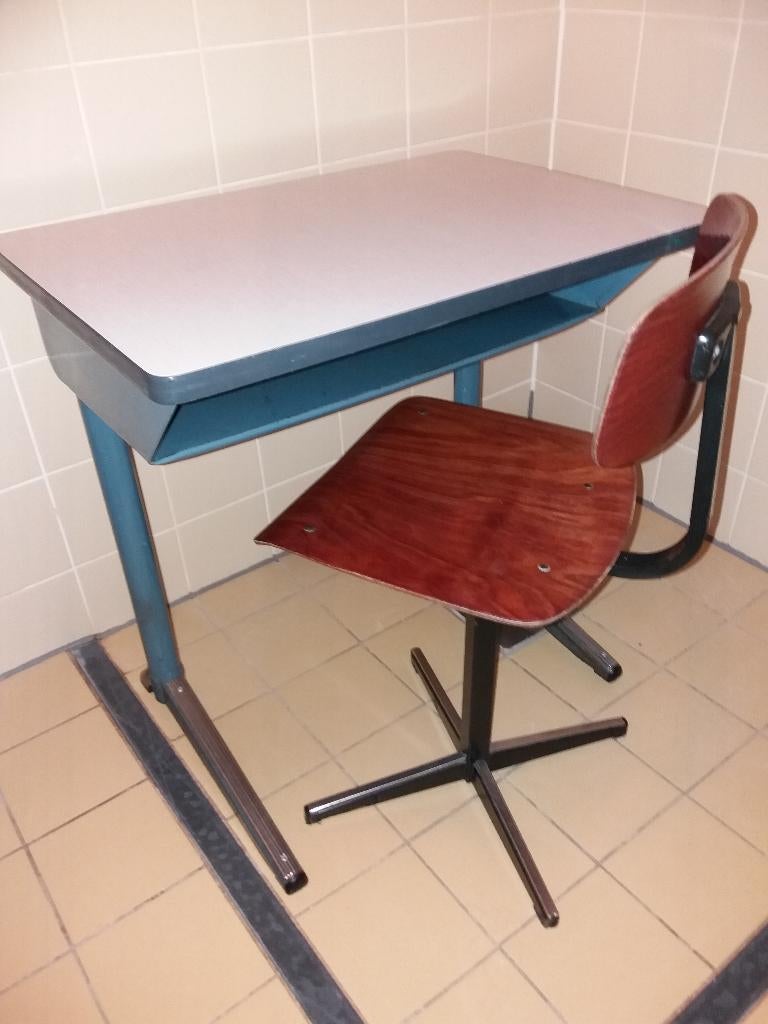 Vintage schoolbank lessenaar + stoeltje kinderbureau metaal, Ophalen, Gebruikt, Tafel(s) en Stoel(en)