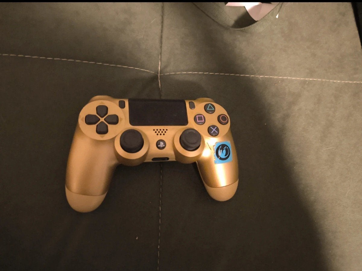 Gouden PlayStation 4 Controller - inclusief oplaadkabel, Spelcomputers en Games, Spelcomputers | Sony PlayStation Consoles | Accessoires