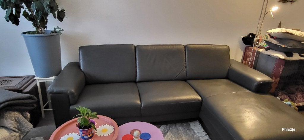 Hoekbank, Huis en Inrichting, Ophalen, Gebruikt, Stoffen bekleding maar lijkt op leer, Minder dan 75 cm