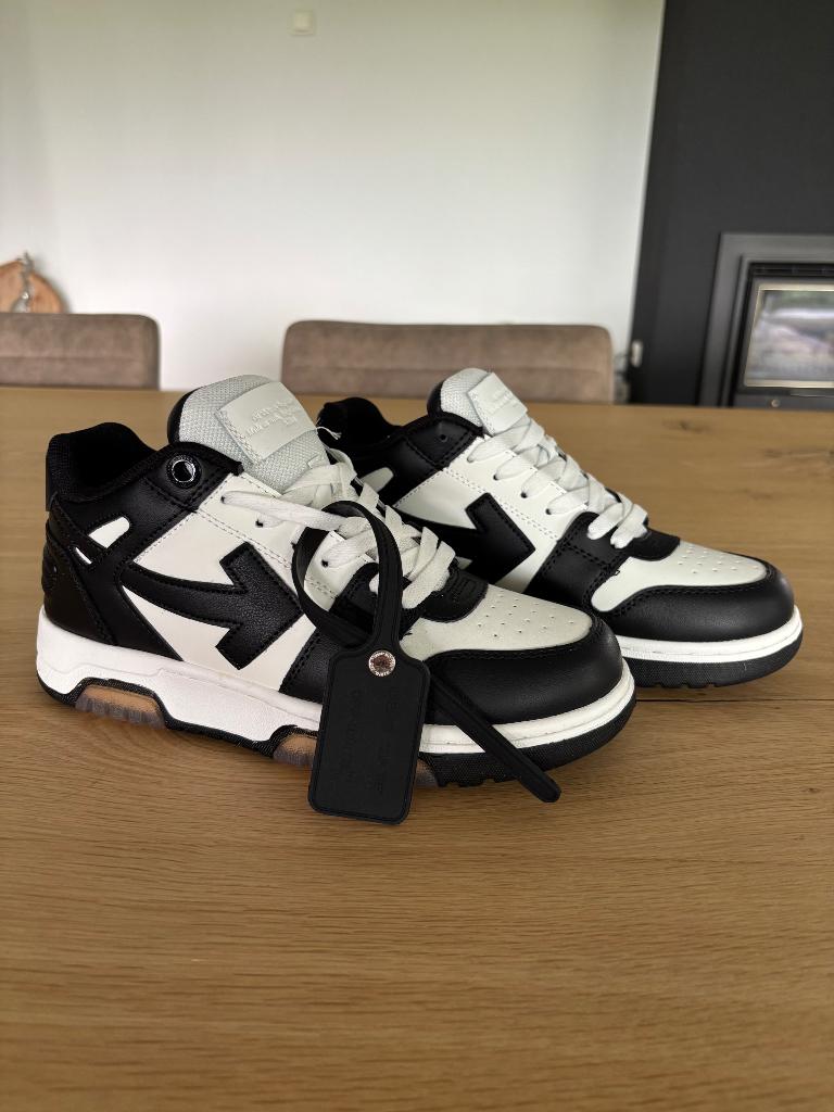 Off-White Out Of Office schoenen | NIEUW, Kleding | Heren, Schoenen, Zwart, Nieuw, Ophalen of Verzenden, Sneakers of Gympen