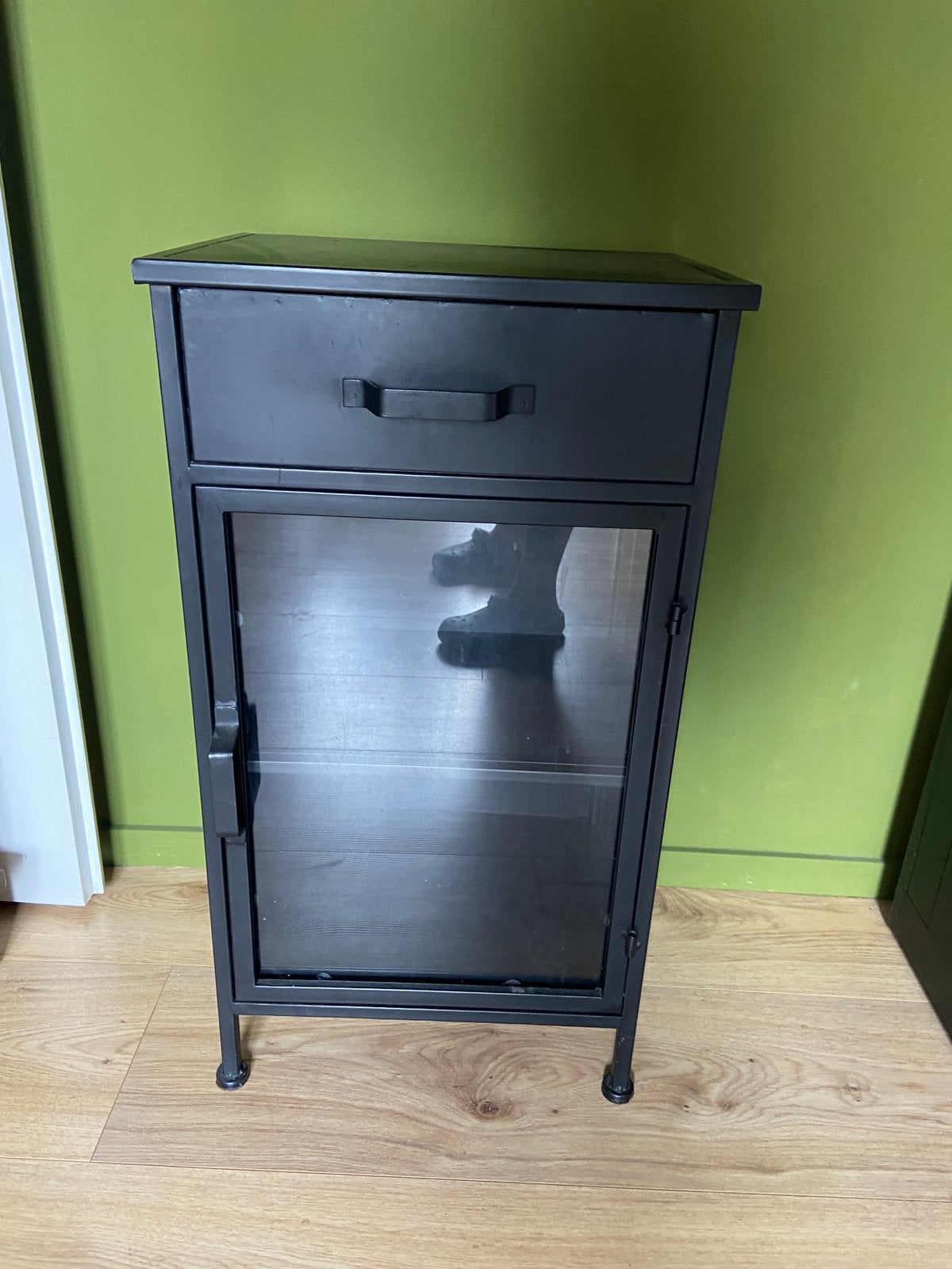 Zwart metalen industrieel halkastje met glazen deur, Ophalen, Zo goed als nieuw, Metaal of Aluminium, Minder dan 45 cm