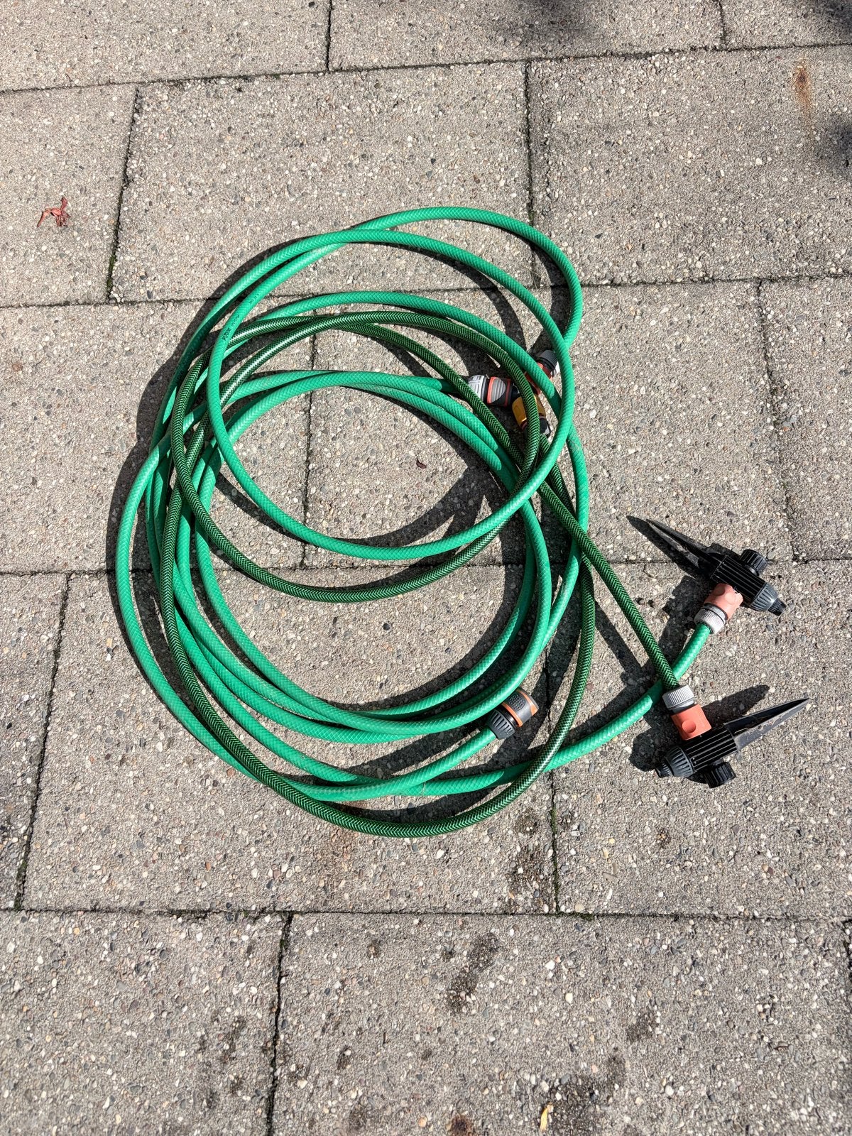 Tuinslang met sproeiers - Ideaal voor tuinbewatering, Ophalen of Verzenden, Gebruikt, Tuinslang