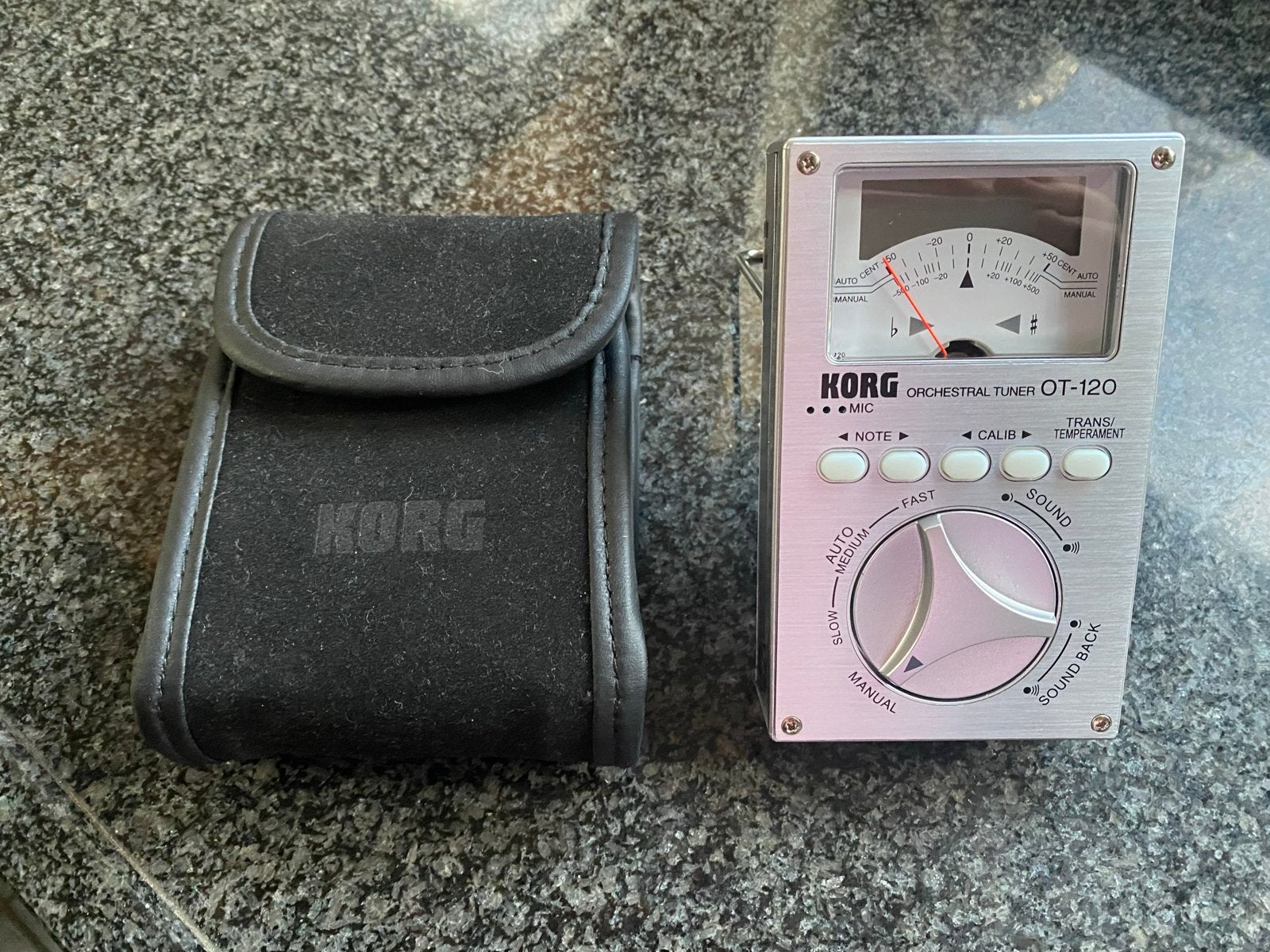 Korg OT-120 Orchestral Tuner met hoesje, Ophalen of Verzenden, Zo goed als nieuw
