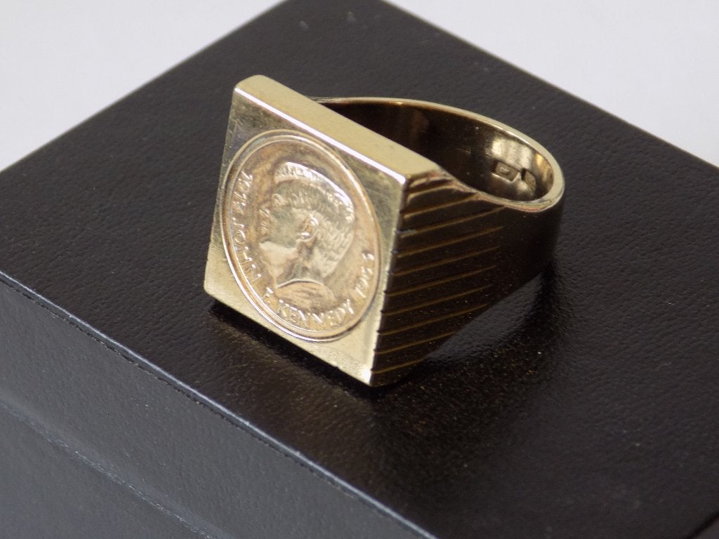 Mooie Fraaie Ring van 1914 JOHN  F KENNEDY 1963, Sieraden, Tassen en Uiterlijk, Ringen, Overige materialen, 19 tot 20, Heer, Nieuw