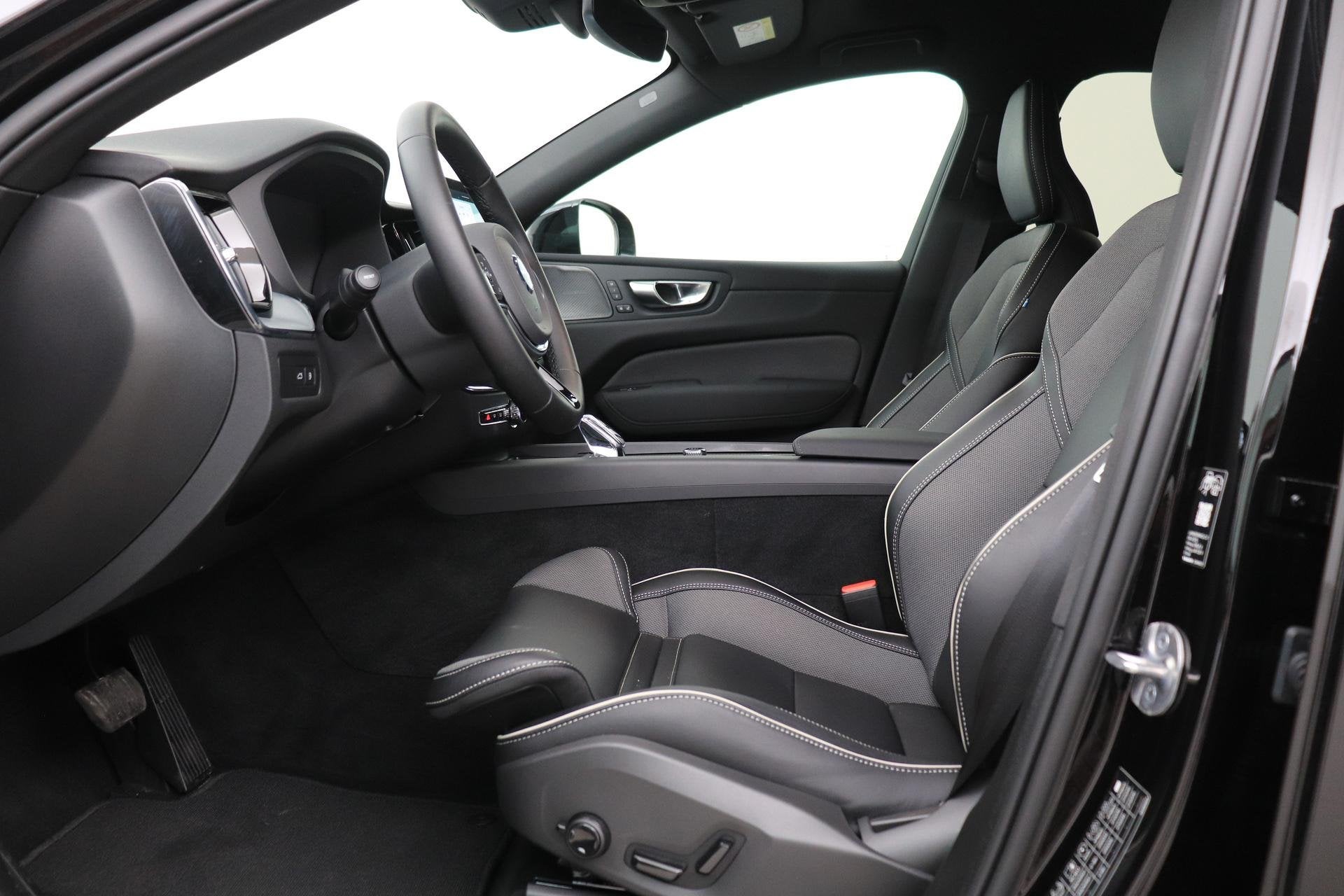 Volvo XC60 T8 Plus Black Edition | Harman/Kardon | 360° Cam, Auto's, Automaat, Gebruikt, 1969 cc, Zwart