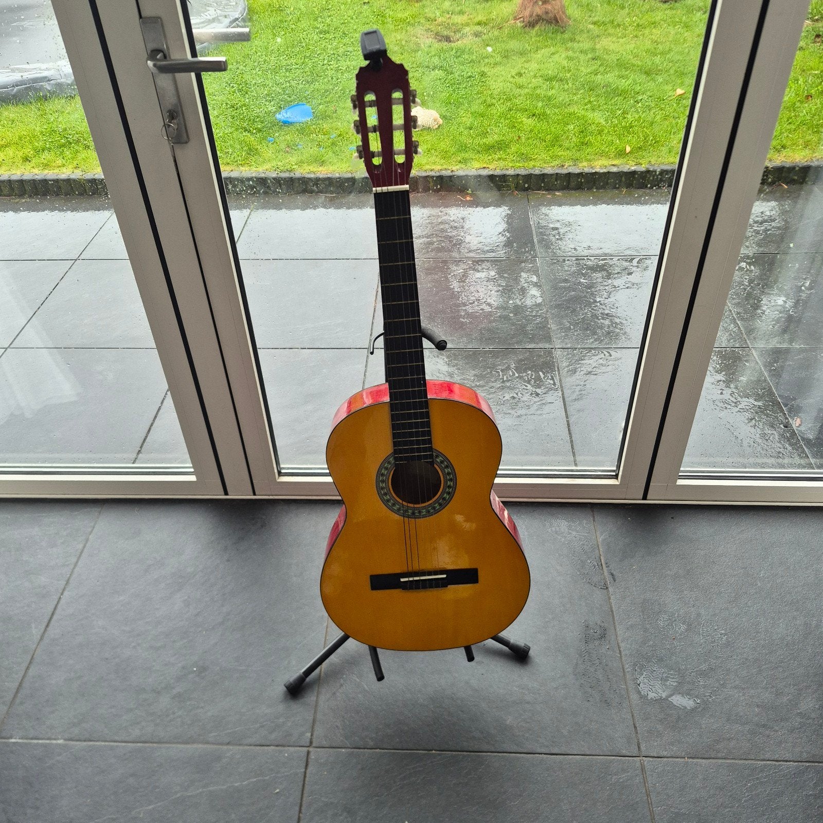 Klassieke gitaar met standaard en stemapparaat, Ophalen, Gebruikt, Klassieke of Spaanse gitaar