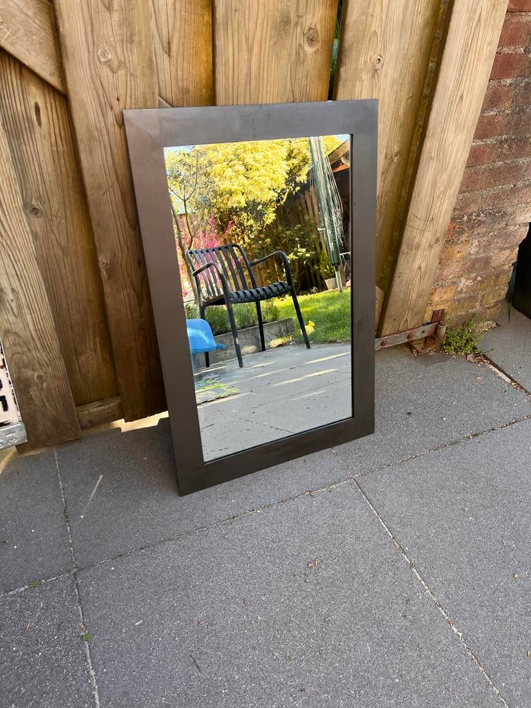 Metalen spiegel 50x75cm met beugels - Antraciet, Huis en Inrichting, Ophalen, Gebruikt, Minder dan 100 cm, Rechthoekig