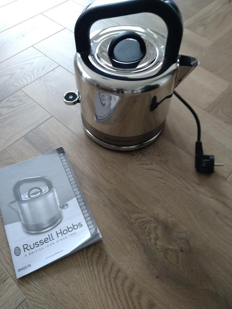 Russell Hobbs titanium 1,5 L - 2400W waterkoker (nieuw), 1 tot 2 liter, Ophalen, Nieuw
