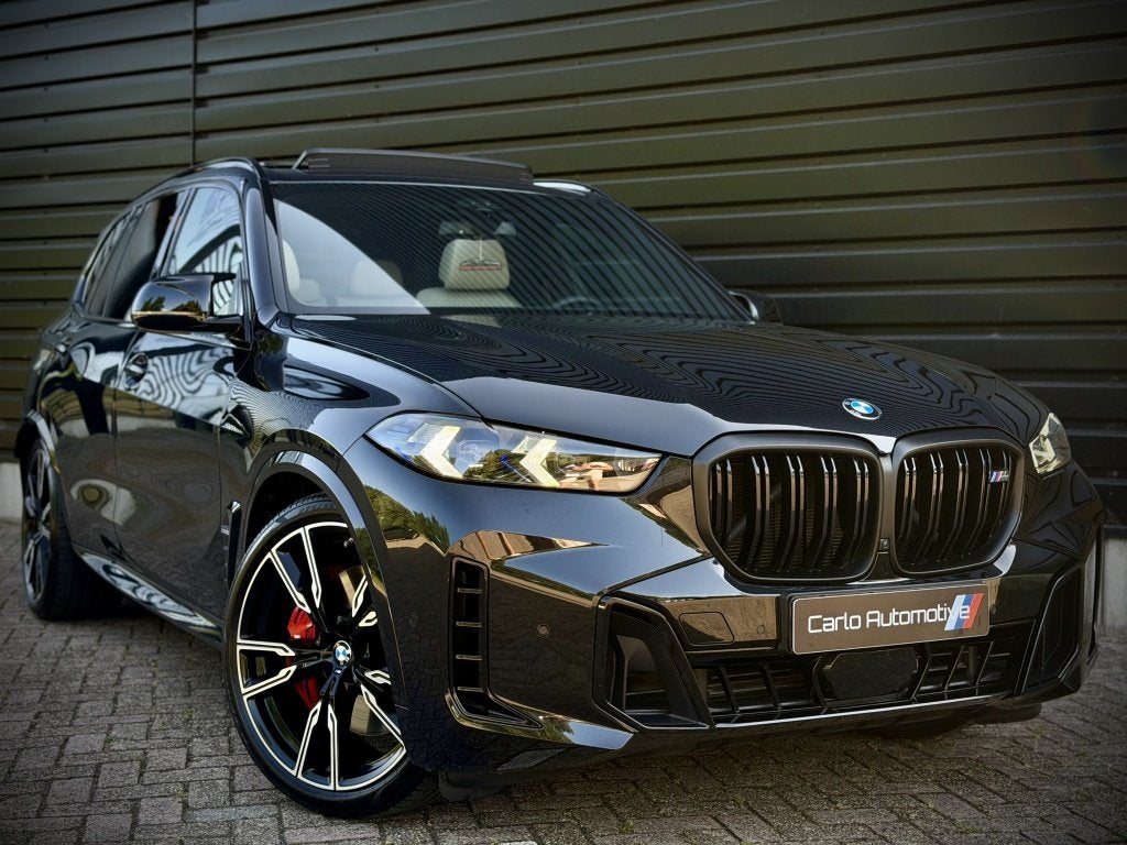 BMW X5 M60i xDrive B&W|PANOSKY|SOFT|MASSAGE|HUD|360 VOL!, Auto's, BMW, Dealer onderhouden, Gebruikt, 4395 cc, Zwart