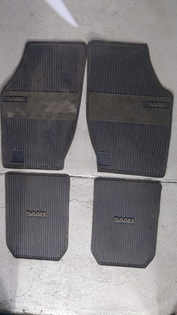 Rubberen matten set Saab 900 classic/99., Ophalen of Verzenden, Gebruikt