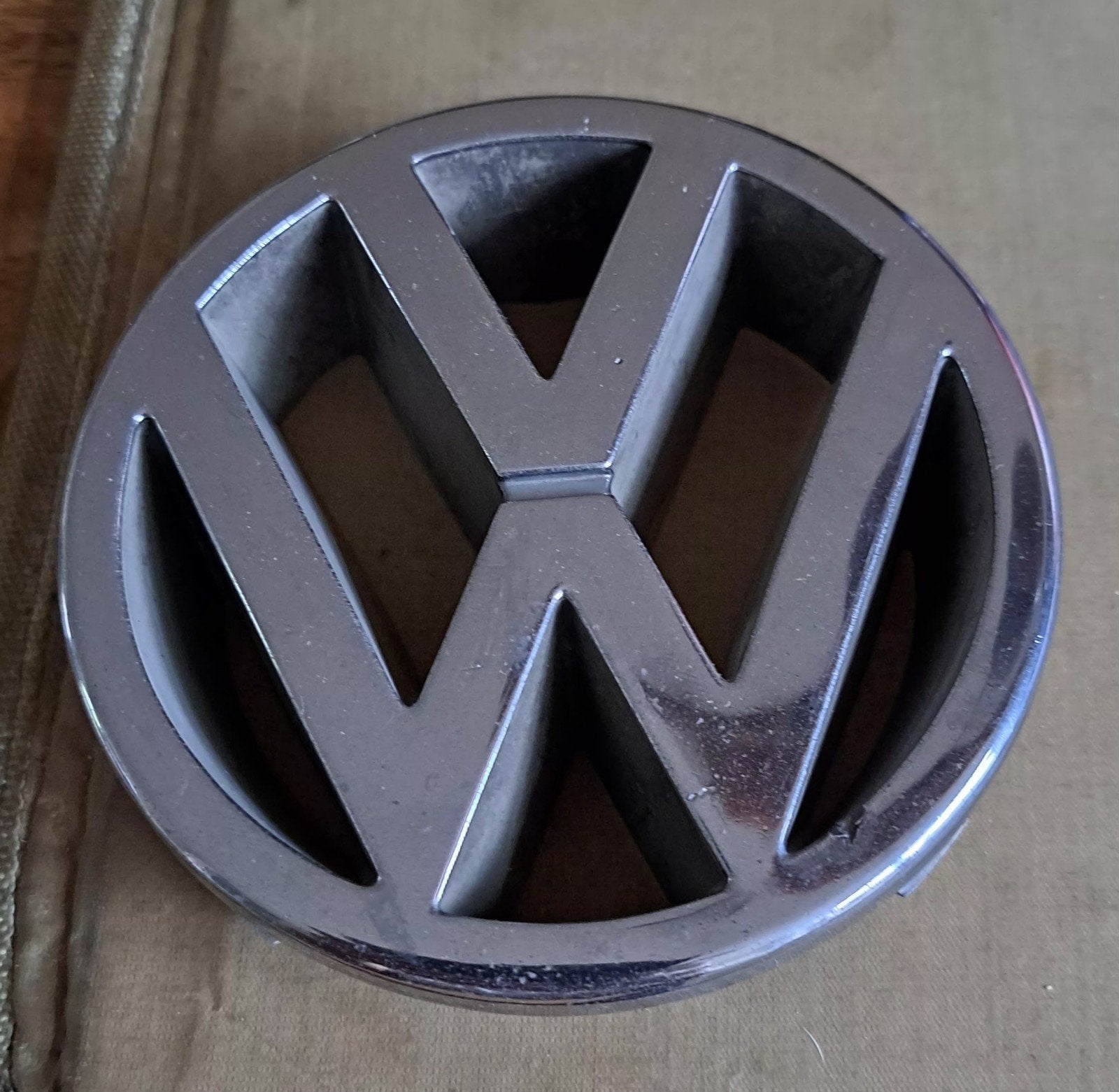 z.g.a.n vw chroom grill  embleem nr 3AO853601, Auto-onderdelen, Ophalen of Verzenden, Nieuw, Volkswagen