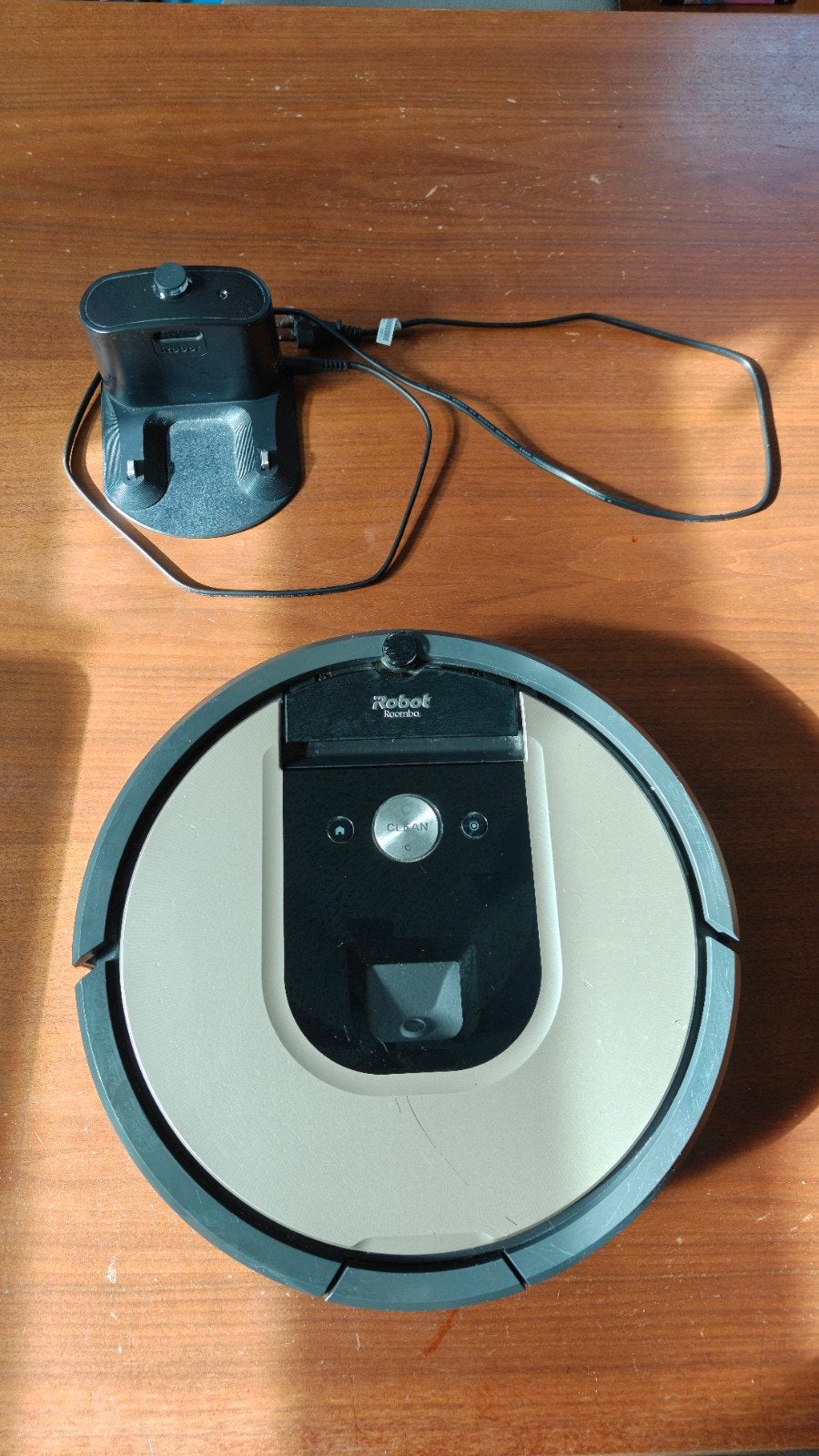 iRobot Roomba 976 Robotstofzuiger met Oplaadstation, Witgoed en Apparatuur, Ophalen, IRobot, Zo goed als nieuw, Geschikt voor huisdieren