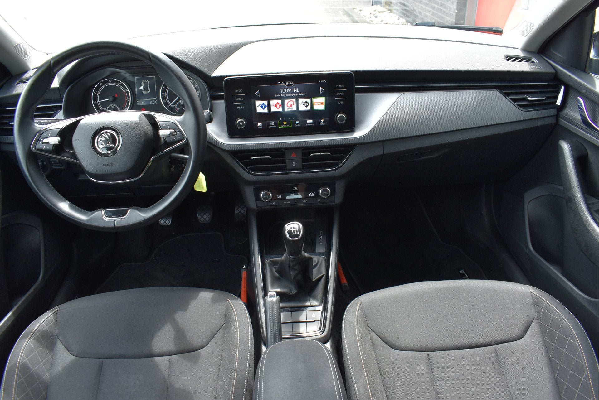 Skoda Scala 1.0 TSI Ambition Carplay, Climate control, Cruis, Gebruikt, Euro 6, 610 kg, Origineel Nederlands