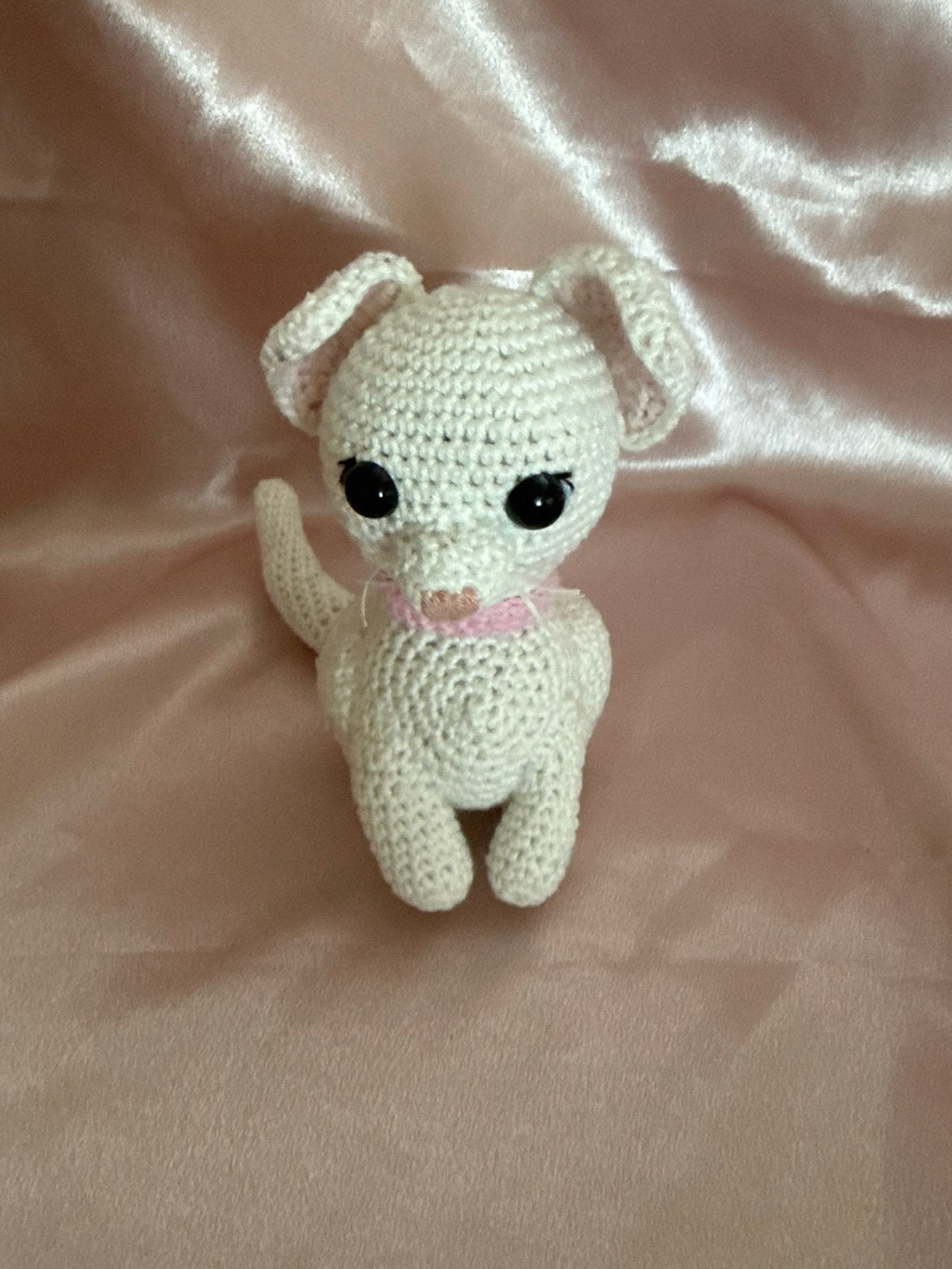 Gehaakte witte kat knuffel met roze halsband, Overige merken, Nieuw, Hond, Klein (minder dan 20 cm)