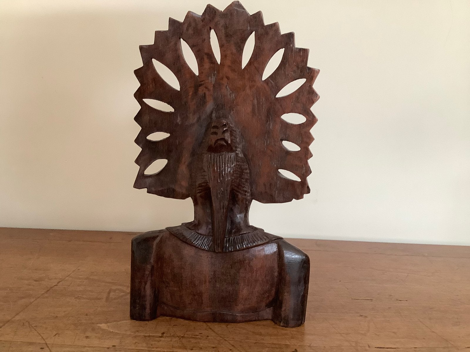 Houten Balinese Buste met Pauwenkroon - Handgesneden, Buste, Ophalen of Verzenden, Handgemaakt, 20 - 50 cm