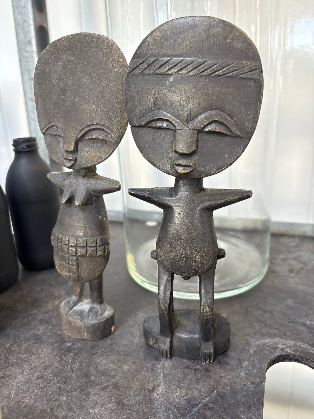 Set van 2 Afrikaanse akuaba houten beelden - Handgesneden, Antiek en Kunst, Hout, Afrika, Zwart, Ophalen of Verzenden