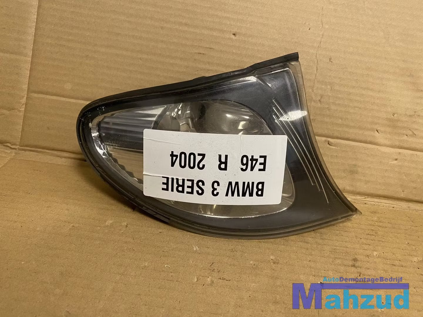 BMW E46 facelift Rechts voor knipperlicht 2000-2007, Auto-onderdelen, Petuelring 130
80788  Munich, DE, Gebruikt, Info@bmw.de