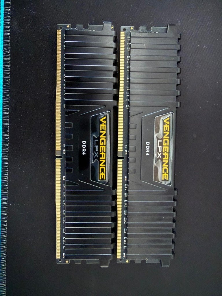DDR4 32GB (2x16GB) Corsair Vengeance, Ophalen, 32 GB, 3200MT/s, DDR4