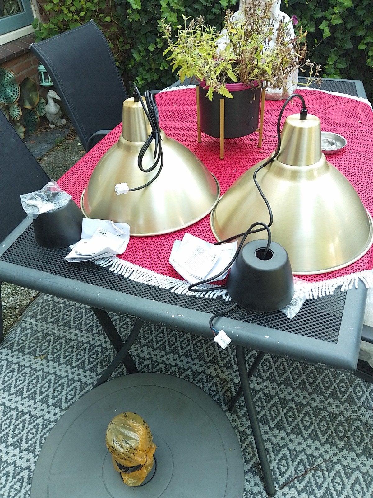 2 hanglampen, Ophalen, Metaal