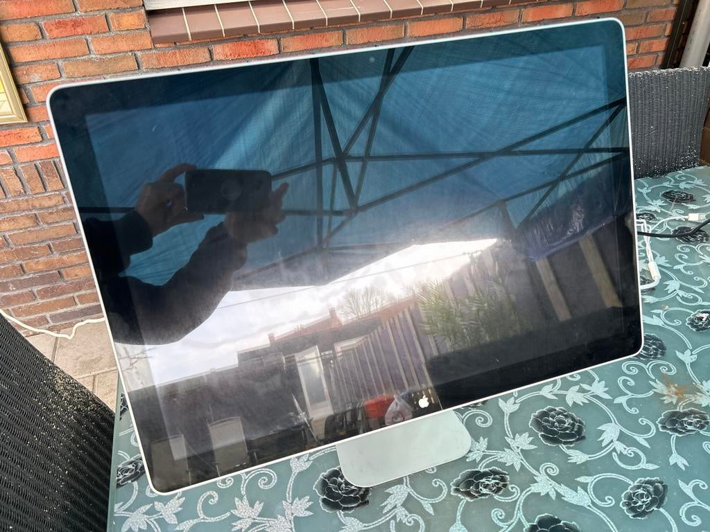 Apple monitor defect, Computers en Software, Apple Desktops, Niet werkend, Overige modellen, Onbekend, Onbekend, Minder dan 4 GB